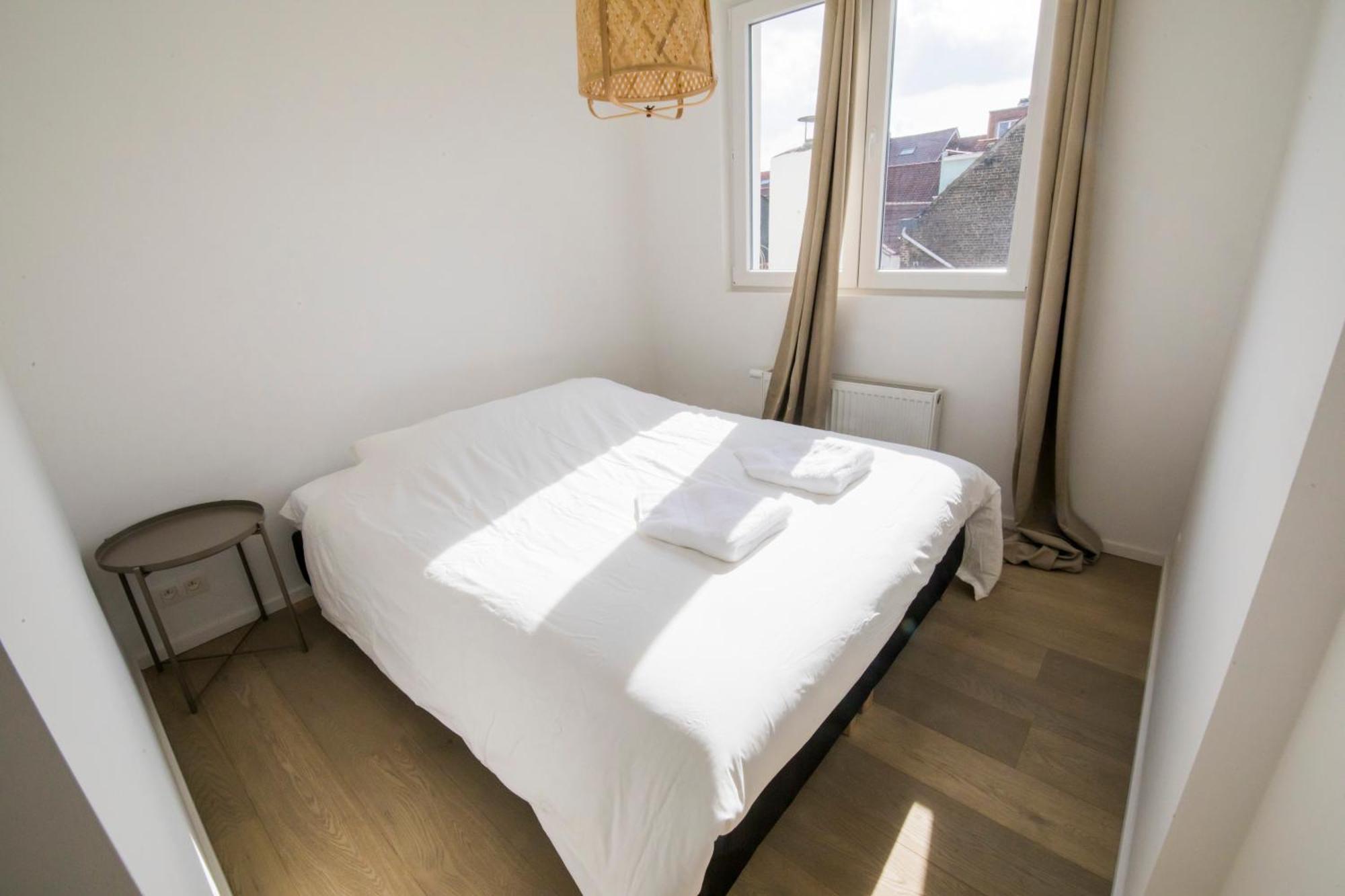 Bed and Breakfast Travelease - Midi Андерлехт Экстерьер фото