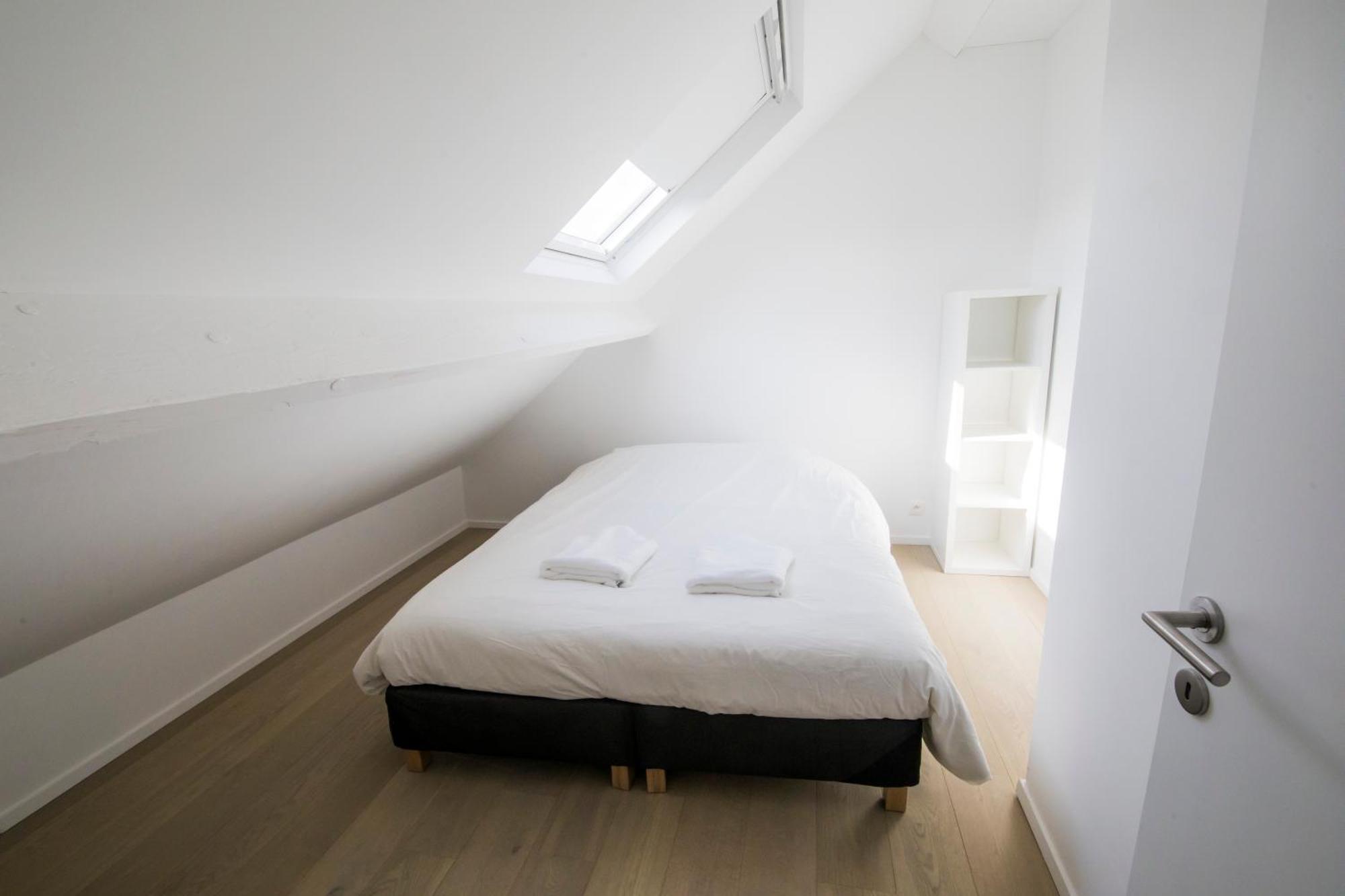 Bed and Breakfast Travelease - Midi Андерлехт Экстерьер фото